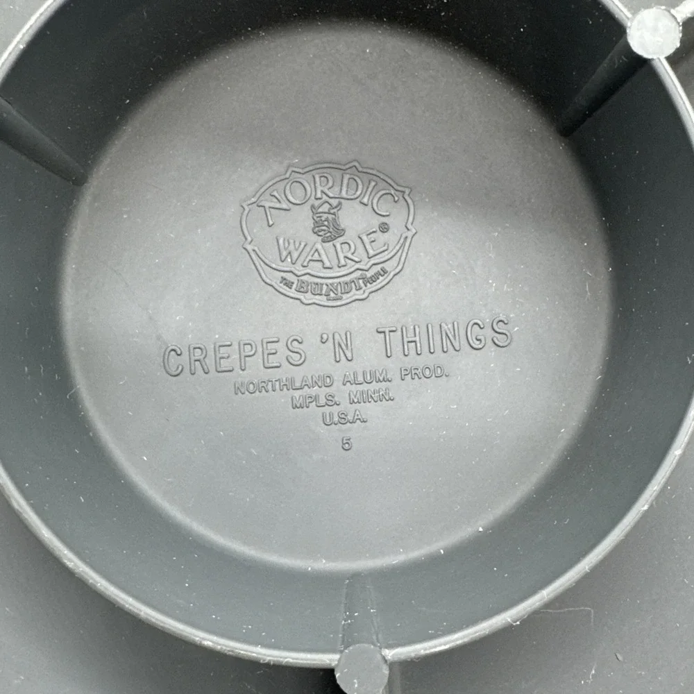 Nordic Ware Crepes N Things Vintage Crepe Pan Wooden Handle Made in USA Black